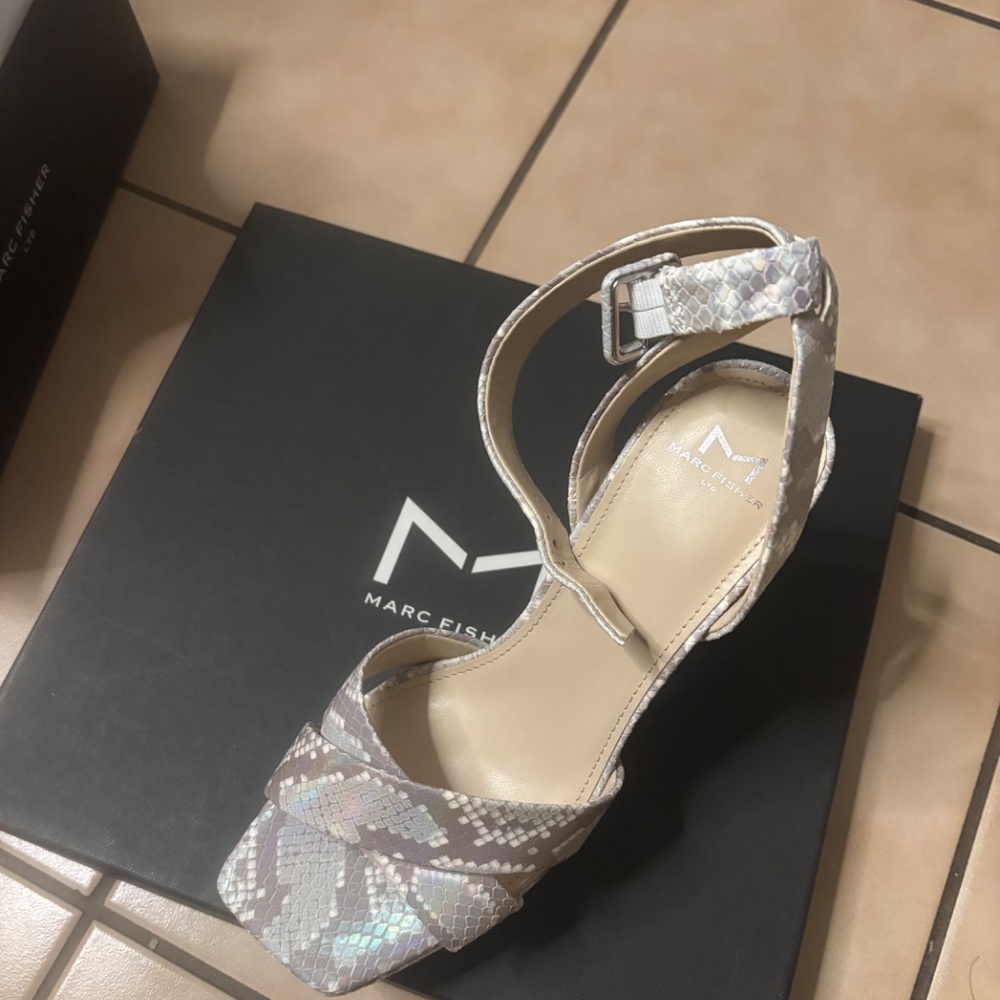 Shoes - Picture 2 of 2